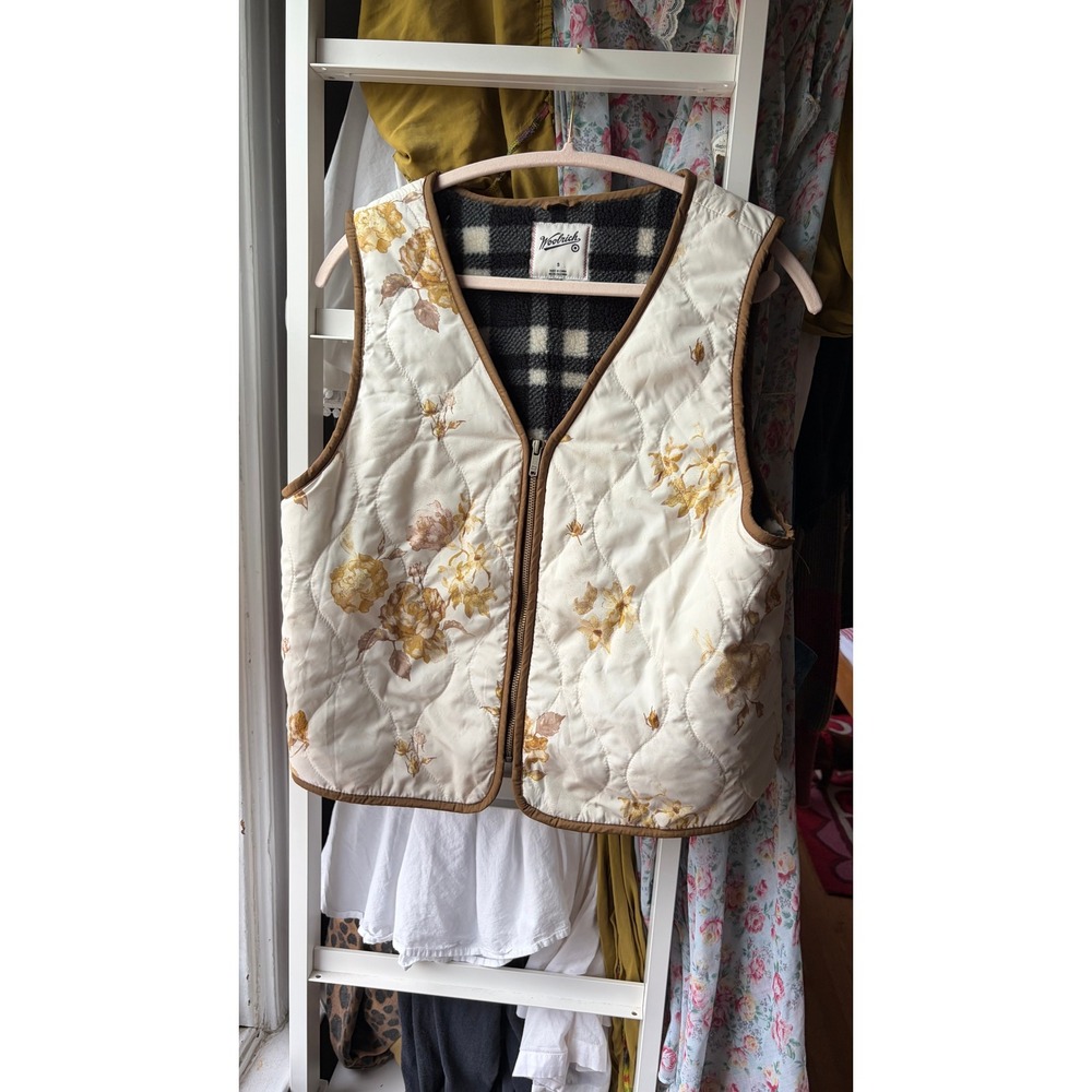 Woolrich Quilted Vest Womens Small Cream Floral Plaid Fleece Lined Full Zip